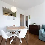 Perfect Location! Walk A Few Minutes To Restaurants, Lovely Beach, Town, Train And Bus Appartement Torremolinos