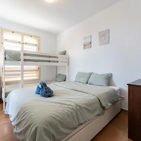Perfect Location! Walk A Few Minutes To Restaurants, Lovely Beach, Town, Train And Bus Apartment Torremolinos